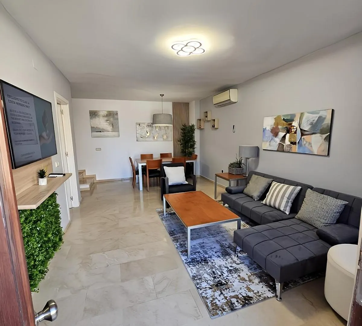 Chalet With Sea Views Fuengirola 0*,  Spain